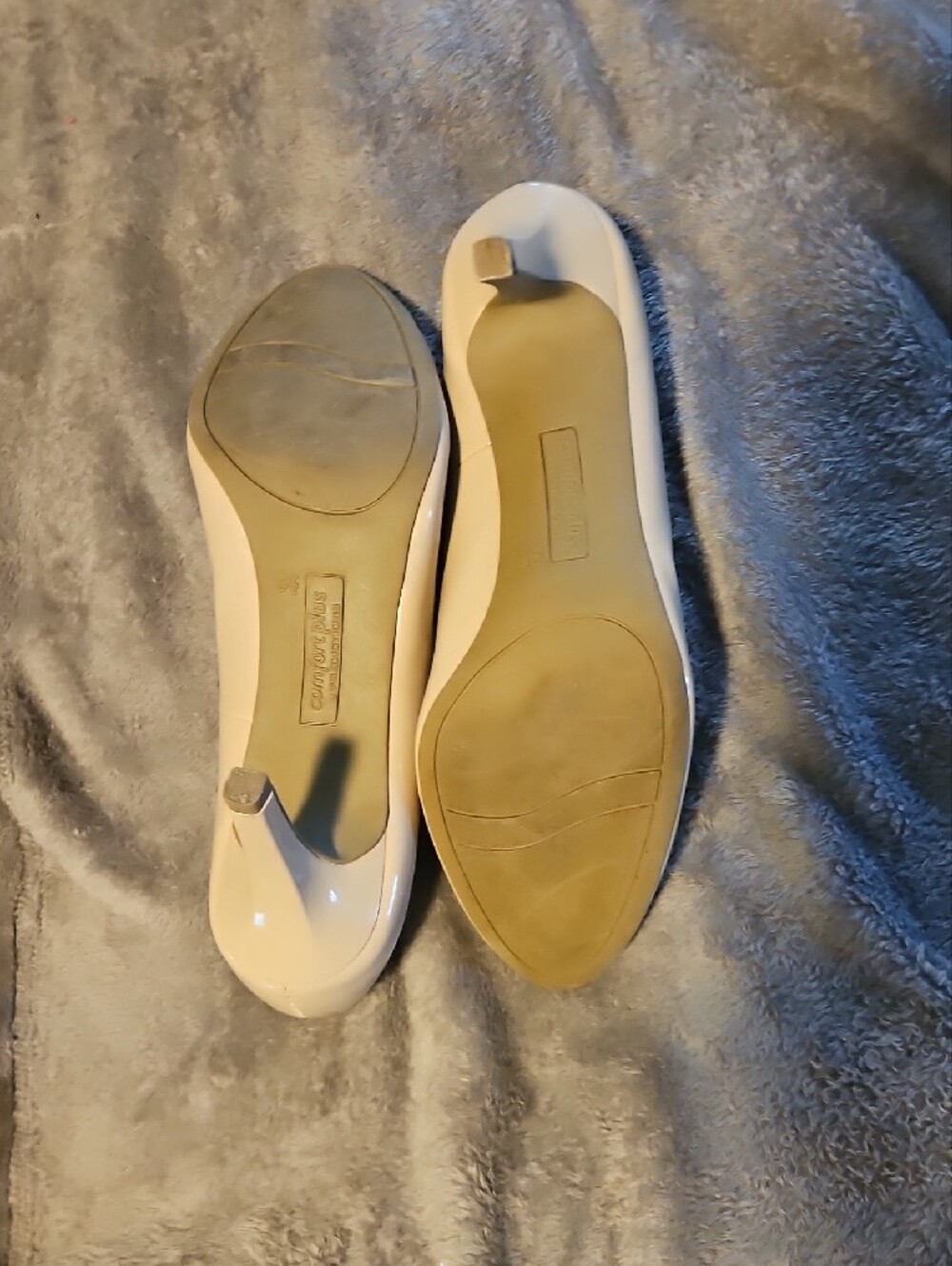 comfort plus by Predictions Beige Patent Round-Toe Heels - Picture 3 of 3